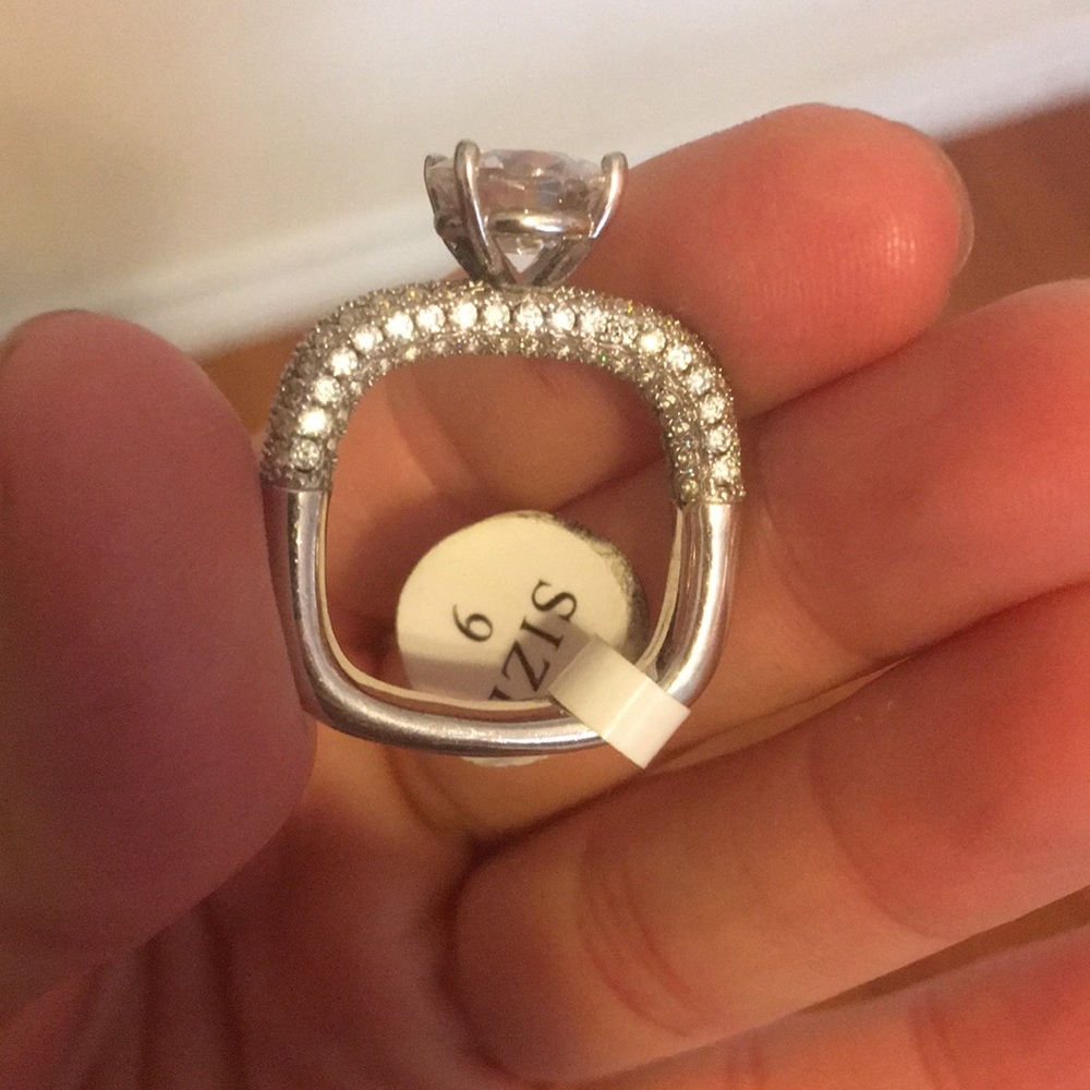 Silver ring - Picture 3 of 6